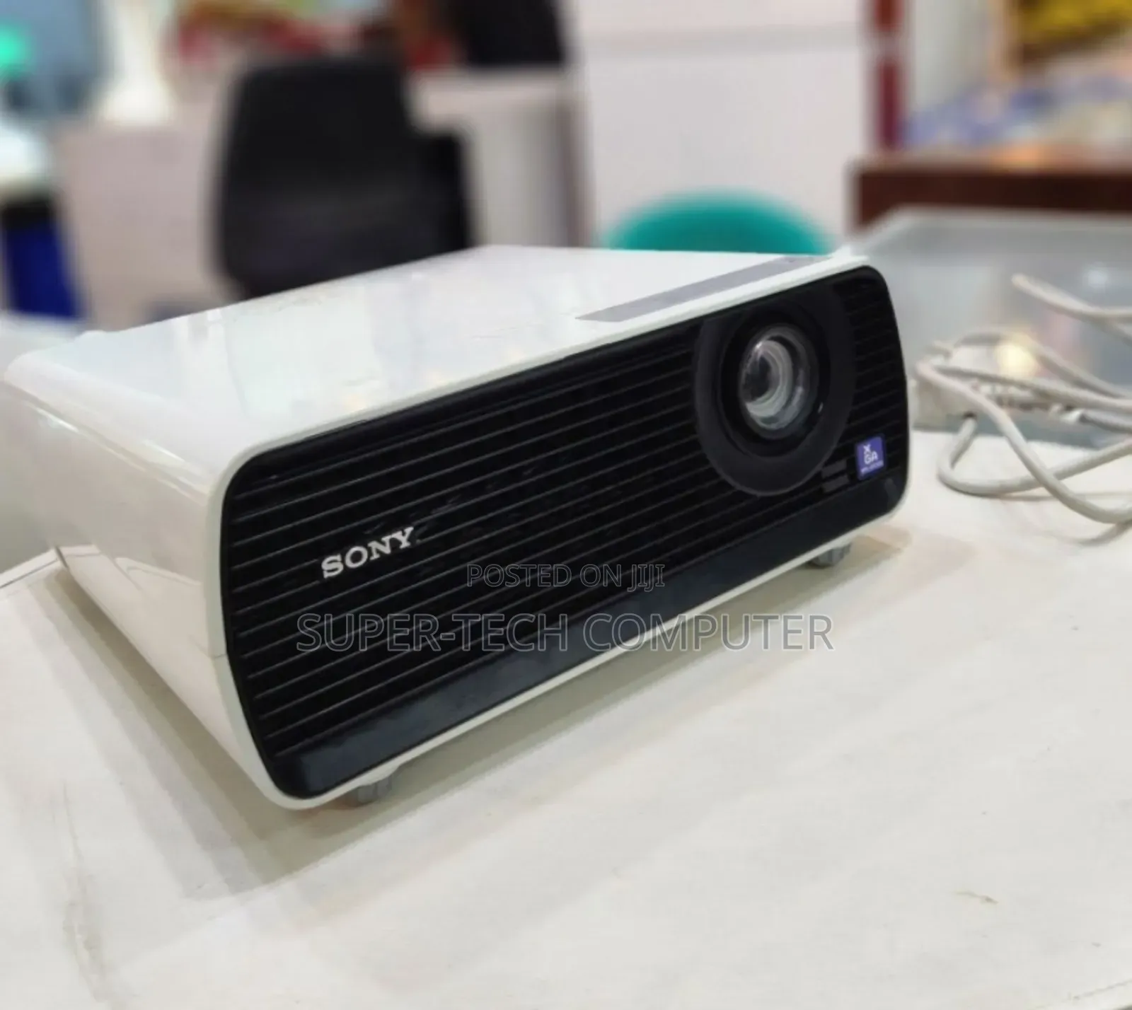 Sony VPL Ex 100 Projector