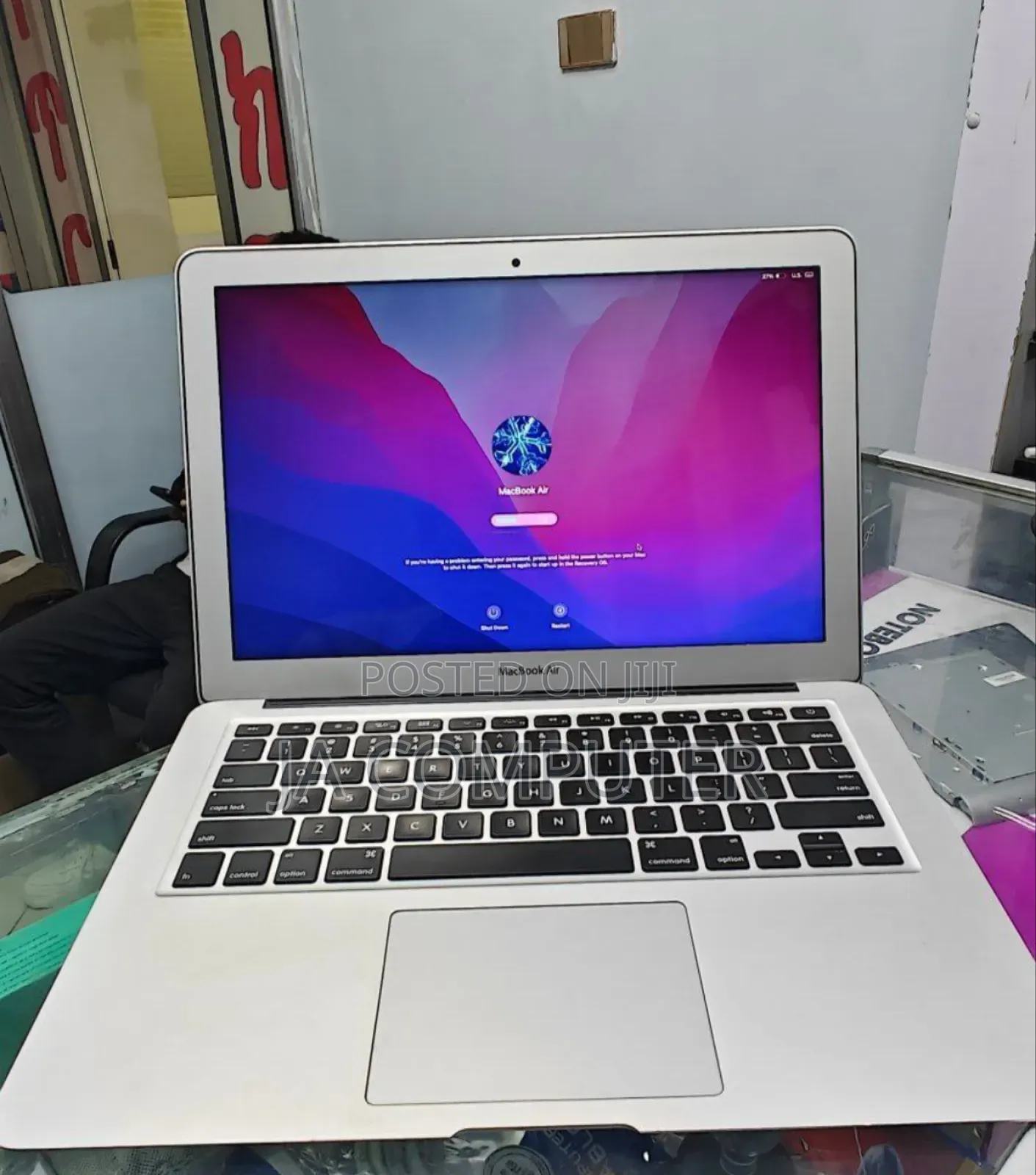 New Laptop Apple MacBook Air 2017 8GB Intel Core I5 SSD 128GB