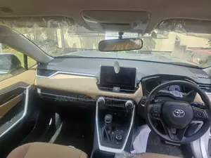 New Toyota RAV4 2022 Silver