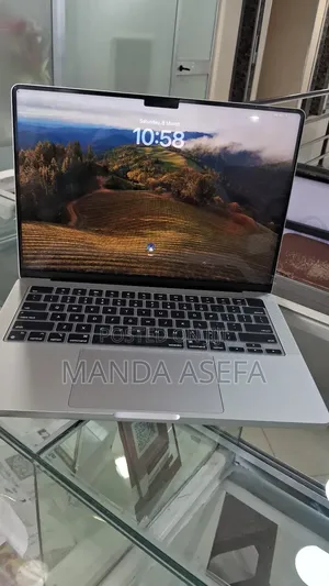 Photo - New Laptop Apple MacBook Pro 8GB Apple M3 SSD 512GB