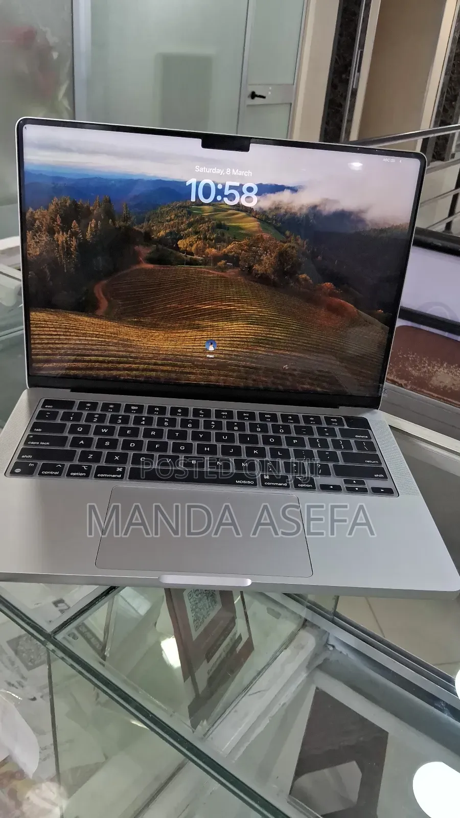 New Laptop Apple MacBook Pro 8GB Apple M3 SSD 512GB