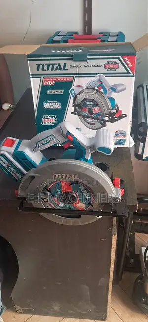 Cordless Circular Saw