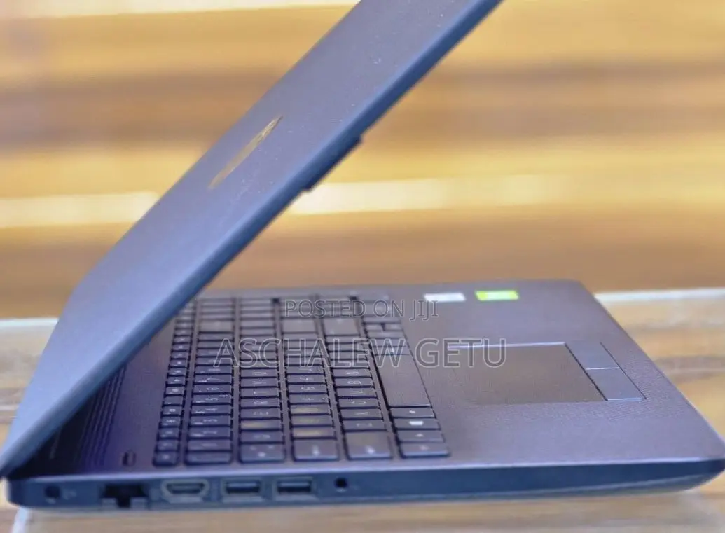 New Laptop HP Stream Notebook 8GB Intel Core I5 SSD 1T