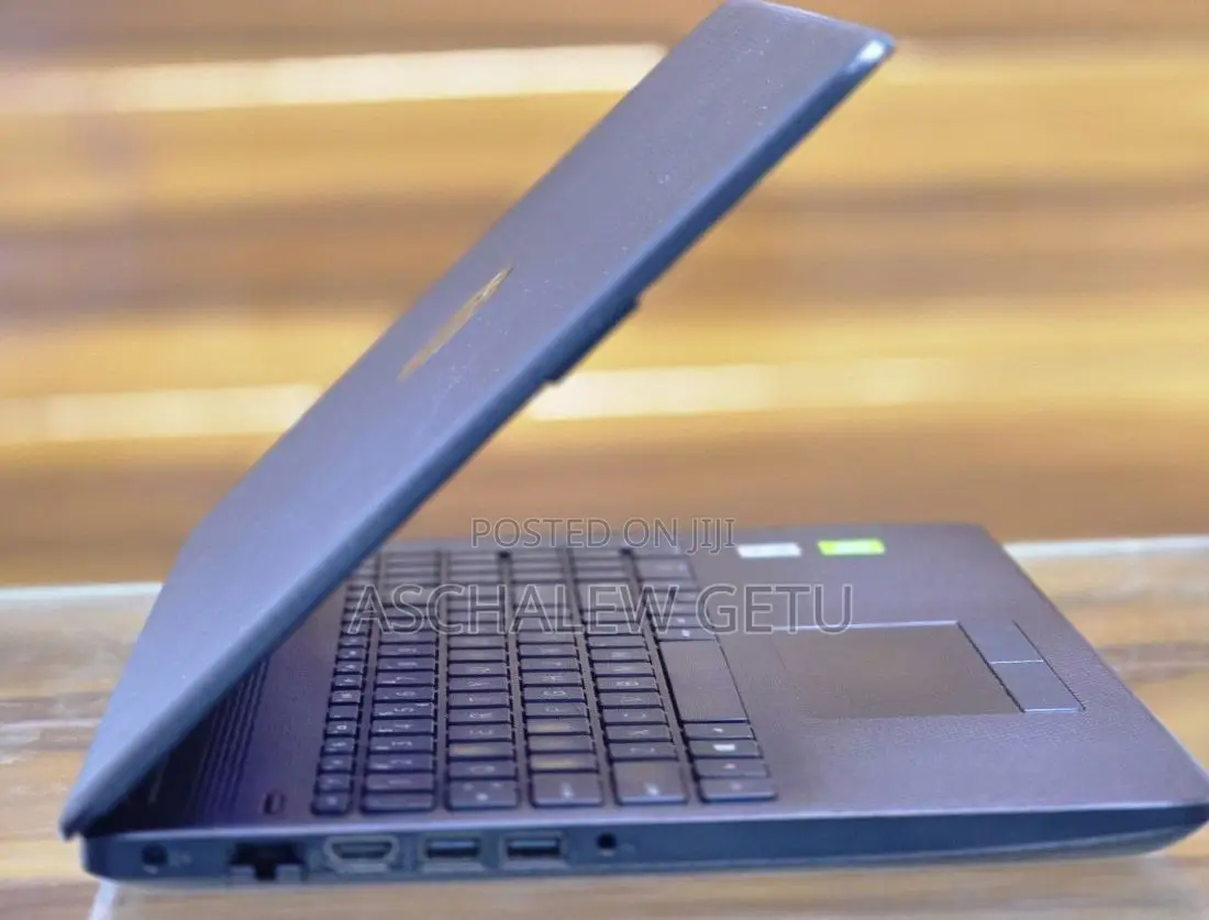 New Laptop HP Stream Notebook 8GB Intel Core I5 SSD 1T