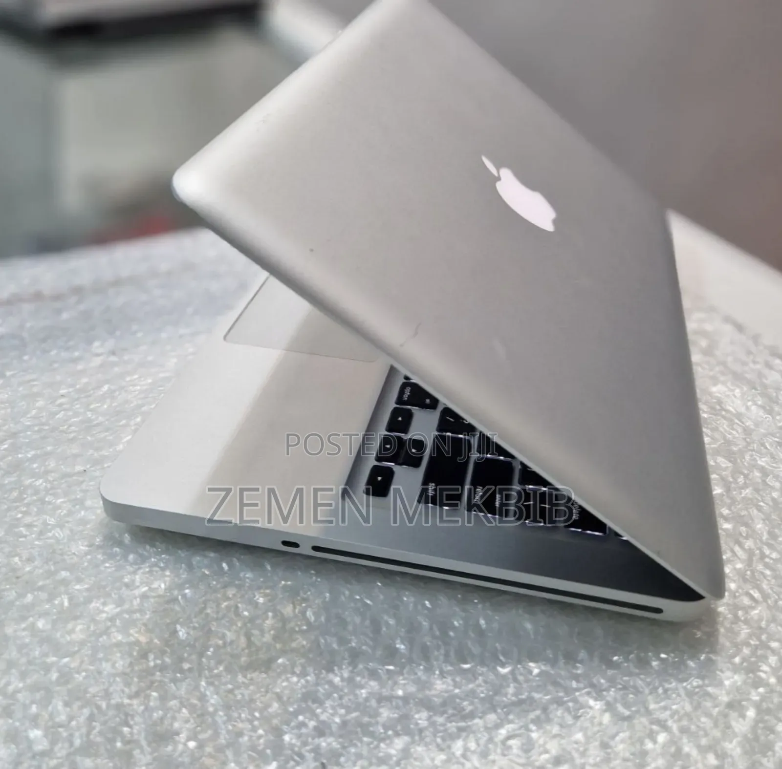 New Laptop Apple MacBook Pro 2012 4GB Intel Core I5 HDD 500GB