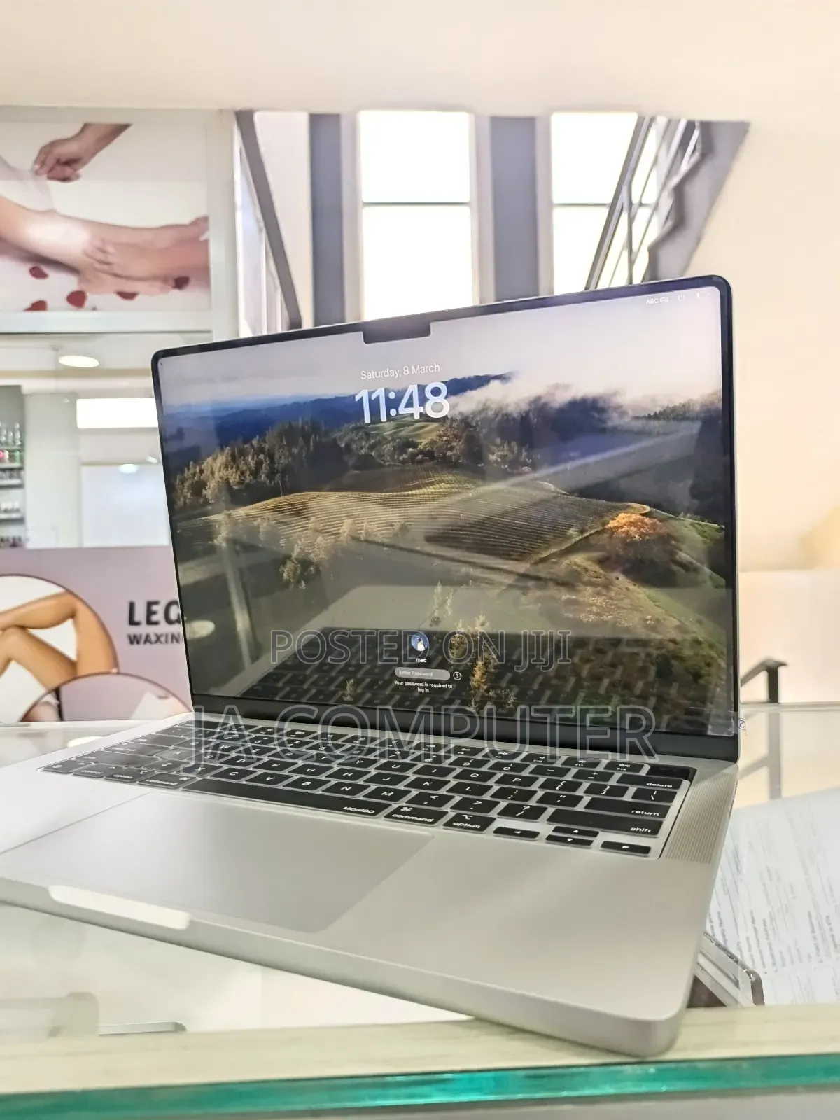 New Laptop Apple MacBook Pro 2023 M3 14-Inch 8GB Apple M3 SSD 512GB