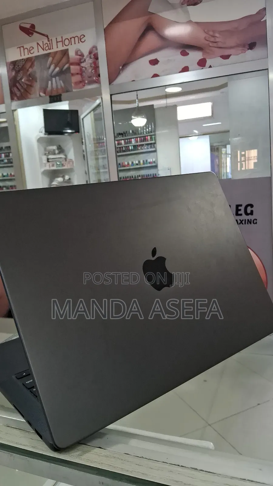 New Laptop Apple MacBook Pro 18GB Apple M3 SSD 512GB