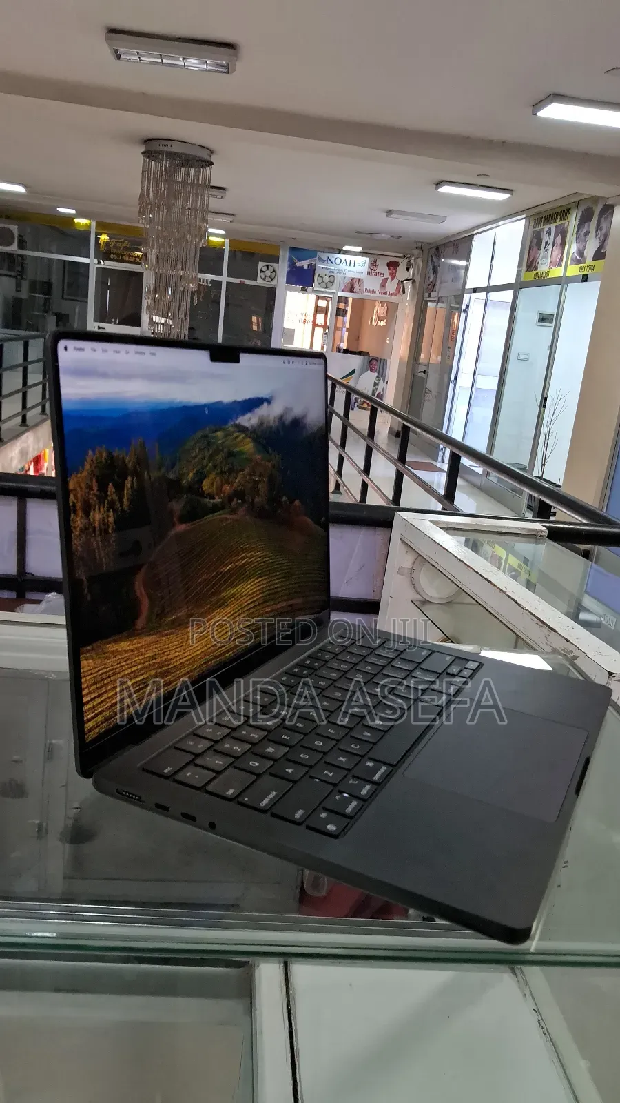 New Laptop Apple MacBook Pro 18GB Apple M3 SSD 512GB