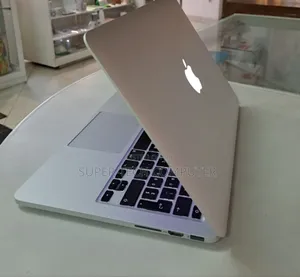 New Laptop Apple MacBook Pro 2015 8GB Intel Core I5 SSD 256GB