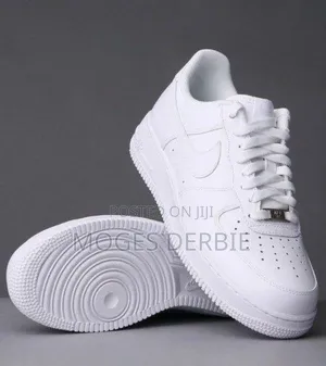 Photo - Nike Airforce 1 "Full White"