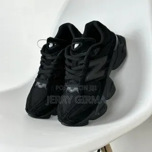 Photo - New Balance 9060 for Girls