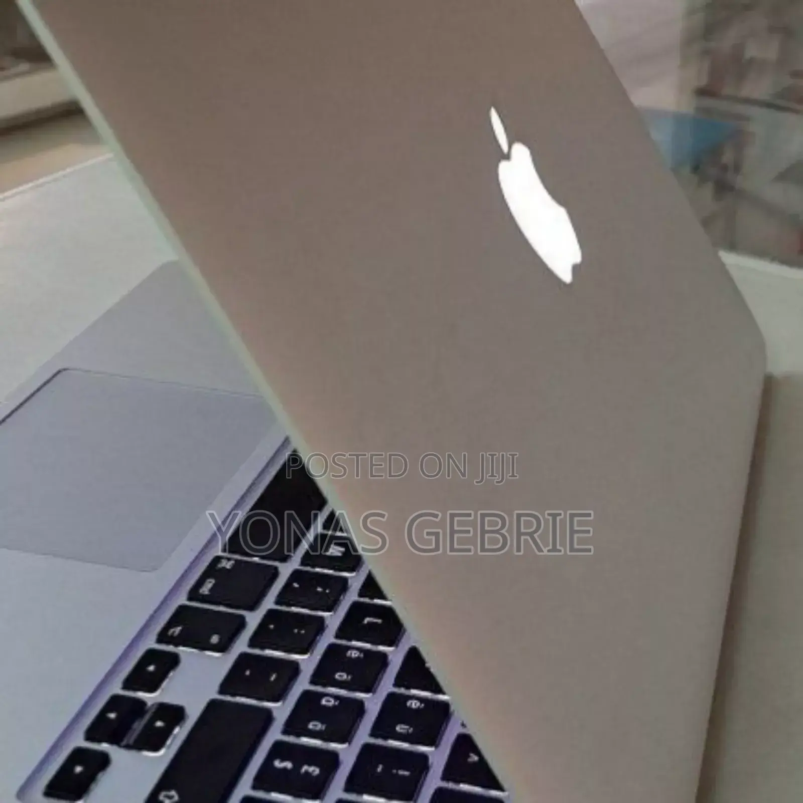 New Laptop Apple MacBook Pro 2015 8GB Intel Core I5 SSD 256GB