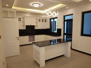 9bdrm House in Luxury House For, Bole for sale