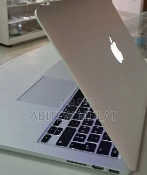 New Laptop Apple MacBook Pro 2015 8GB Intel Core I5 SSD 256GB