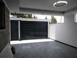 9bdrm House in Luxury House For, Bole for sale