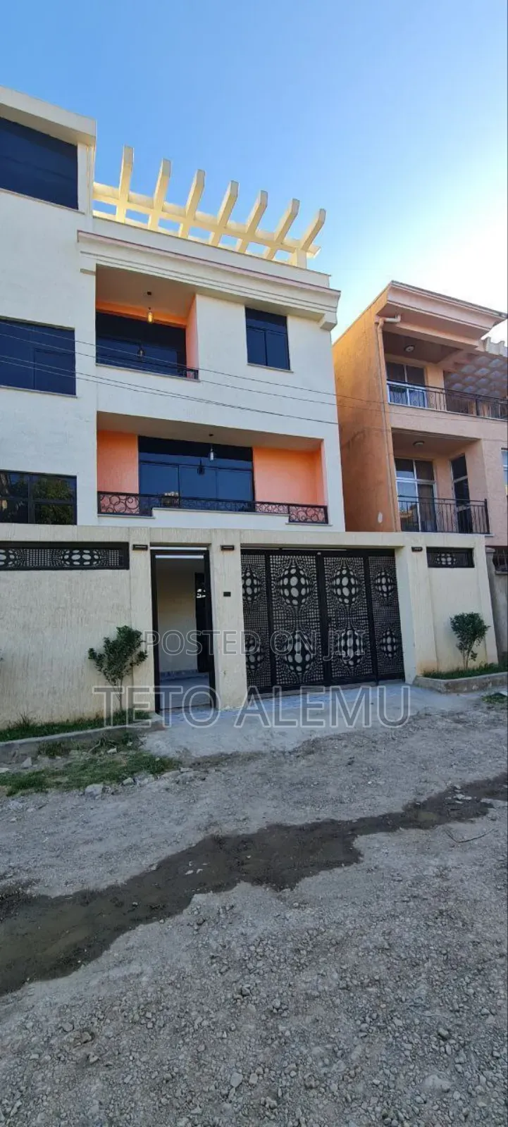 6bdrm House in የሚሸጥ 150 ካሬ በ35 ሚሊዮን, Bole for sale