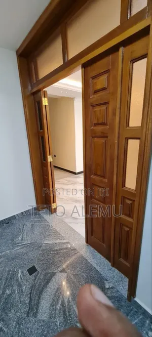 6bdrm House in የሚሸጥ 150 ካሬ በ35 ሚሊዮን, Bole for sale