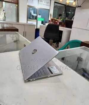 New Laptop HP Envy X360 8GB Intel Core I5 SSD 512GB