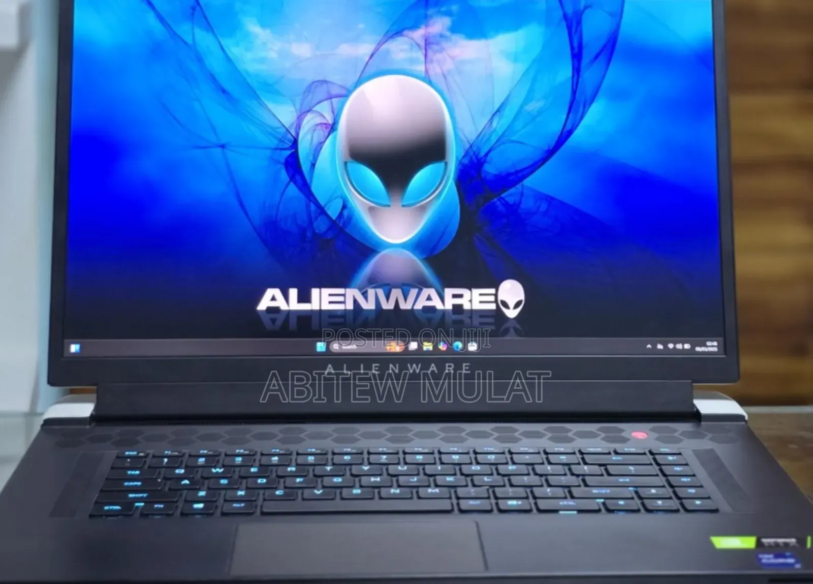 New Laptop Alienware M17x R2 16GB Intel Core I7 SSD 1T