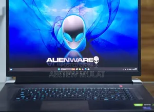 New Laptop Alienware M17x R2 16GB Intel Core I7 SSD 1T