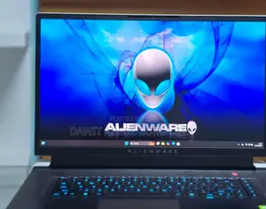 Photo - New Laptop Dell Alienware X17 R1 16GB Intel Core i7 SSD 1T