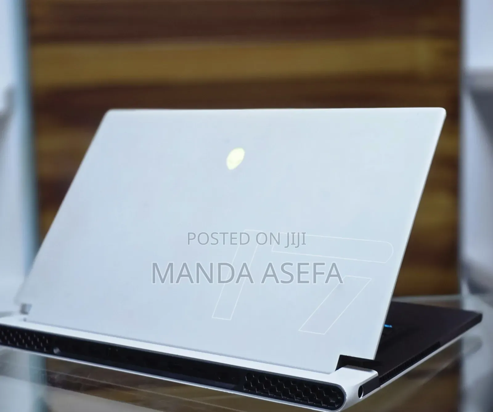 New Laptop Alienware M17x R2 8GB Intel Core I7 SSD 1T