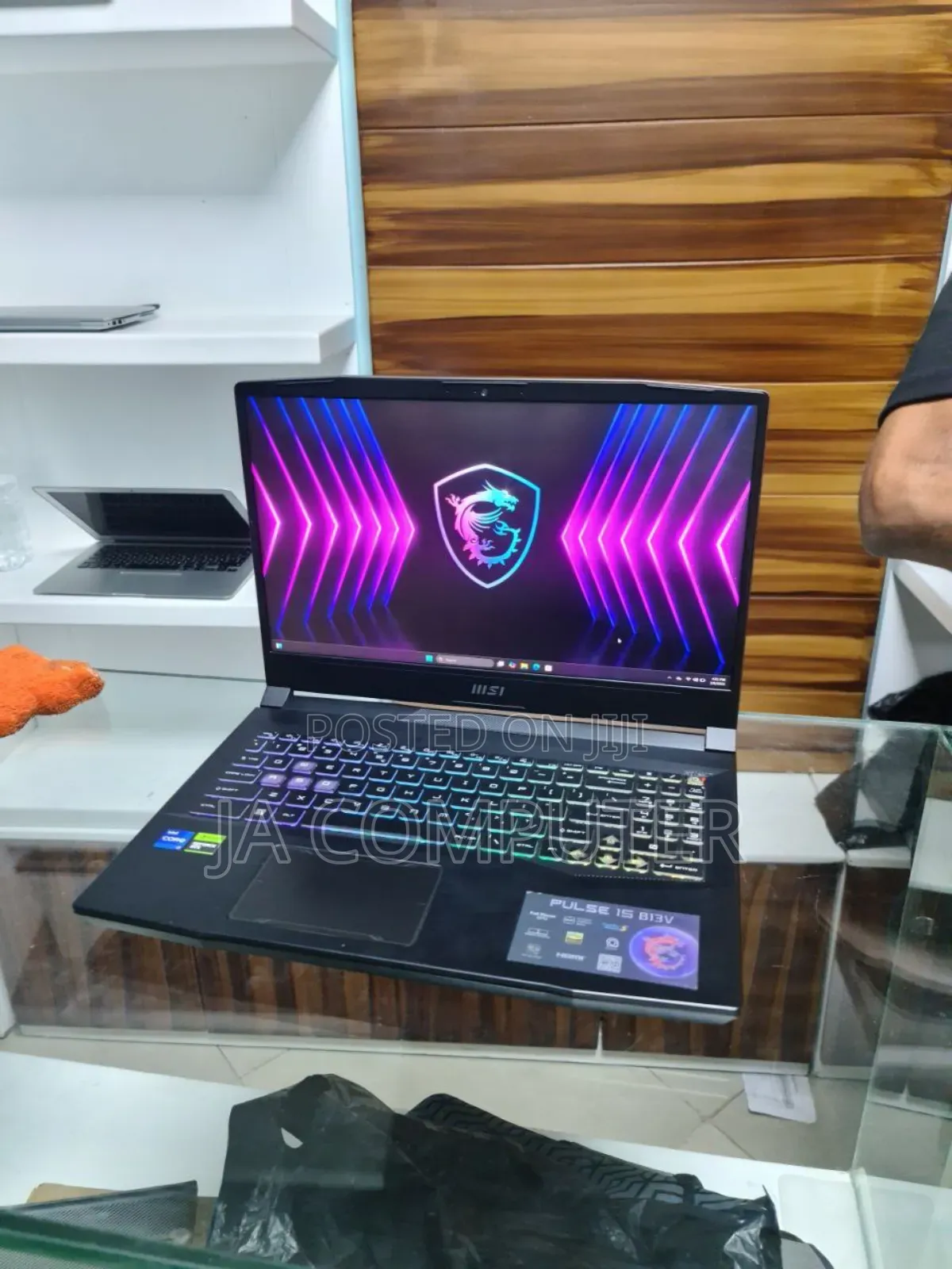 New Laptop MSI Pulse GL66 16GB Intel Core I7 SSD 512GB