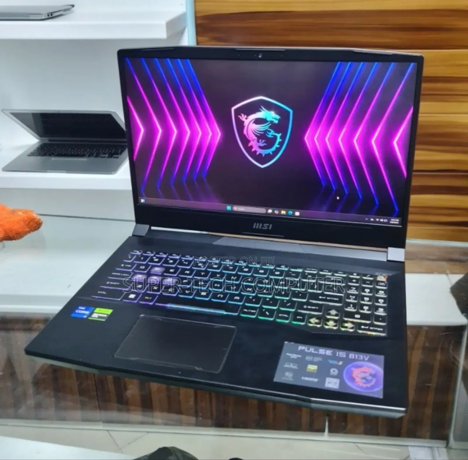 New Laptop MSI Pulse GL66 16GB Intel Core I7 SSD 512GB