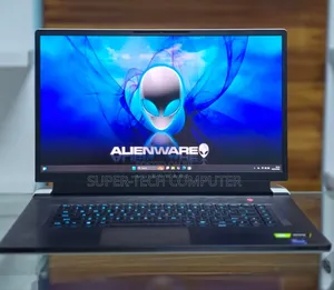 New Laptop Alienware M17x R2 16GB Intel Core I7 SSD 1T