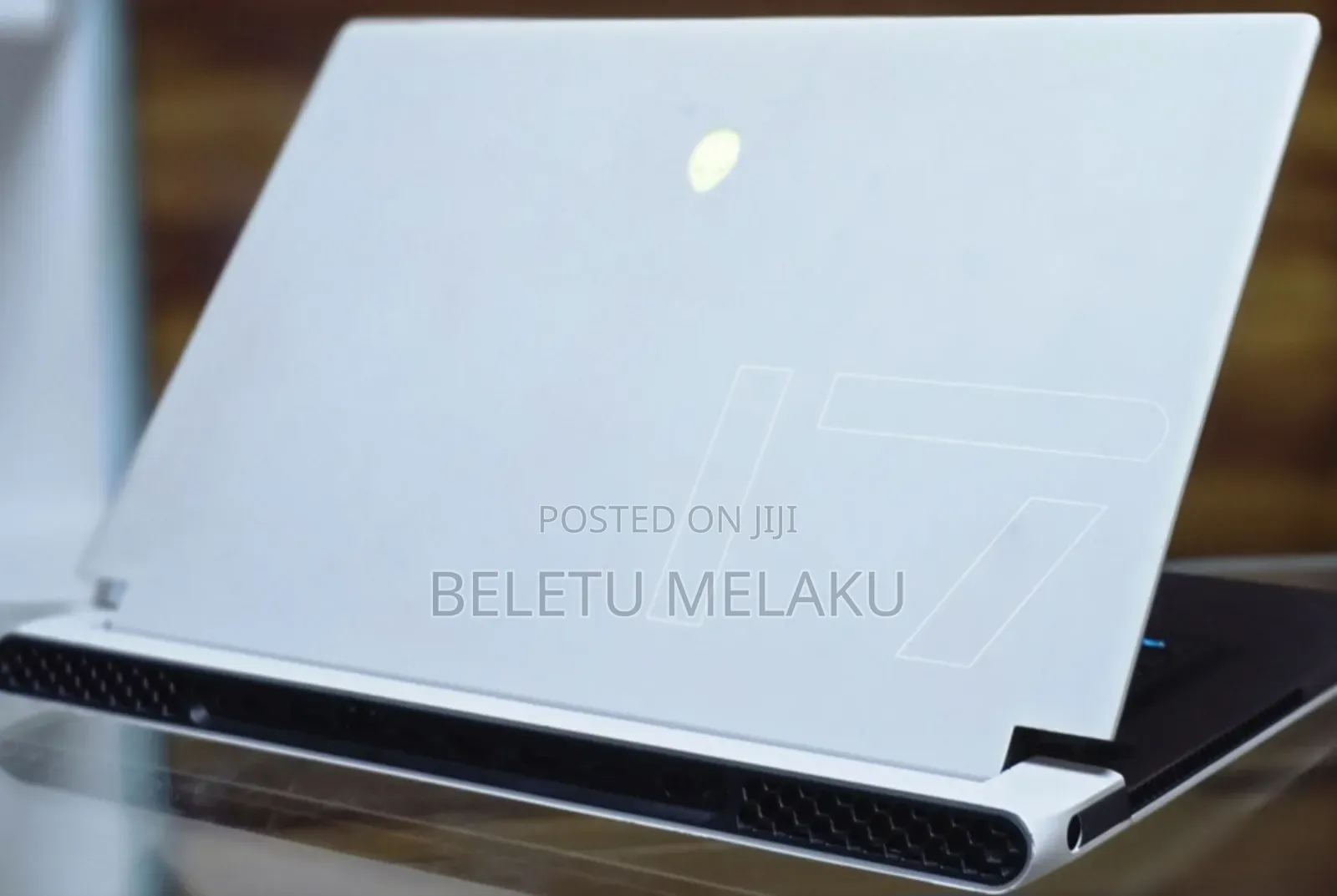 New Laptop Alienware M17x R2 16GB Intel Core I7 SSD 1T