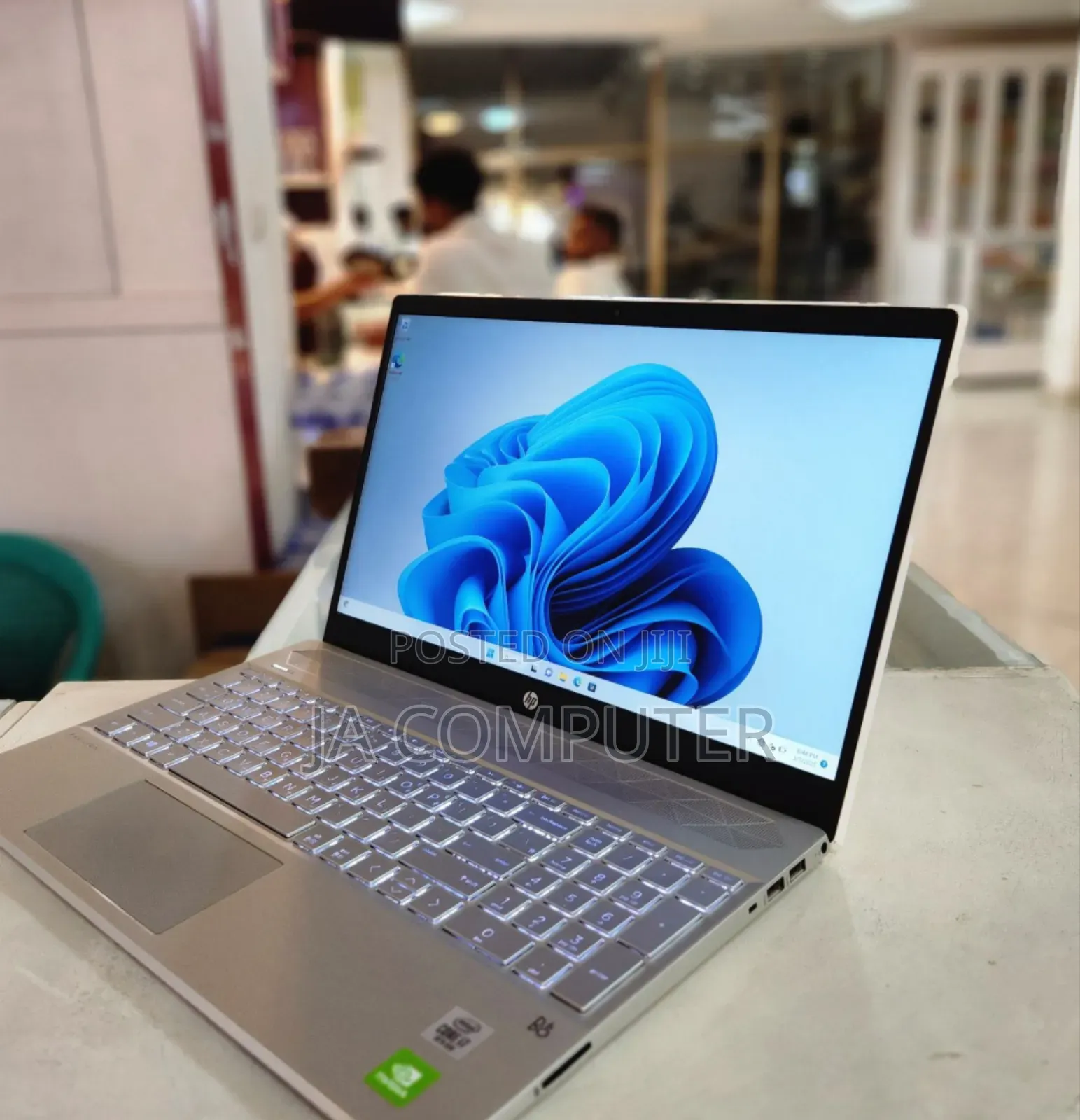 New Laptop HP Pavilion 15 16GB Intel Core I7 SSD 512GB