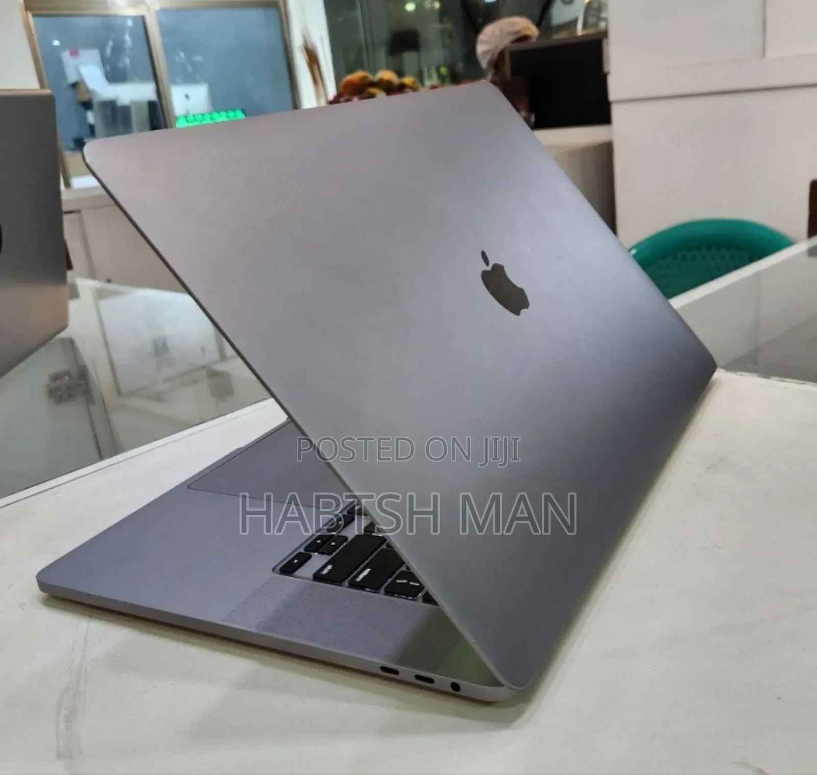 New Laptop Apple MacBook Pro 2019 16GB Intel Core I9 SSD 1T