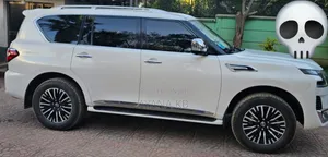Photo - Nissan Patrol 2023 White