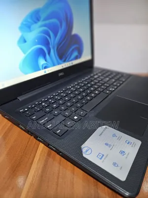 New Laptop Dell Inspiron 15 8GB Intel Core I5 HDD+SSD 1T