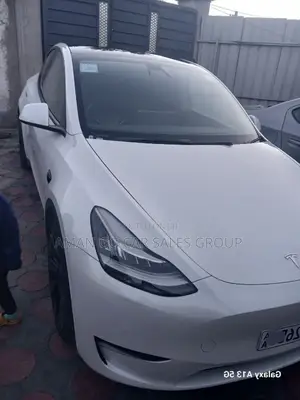 Photo - Tesla Model Y 2024 White