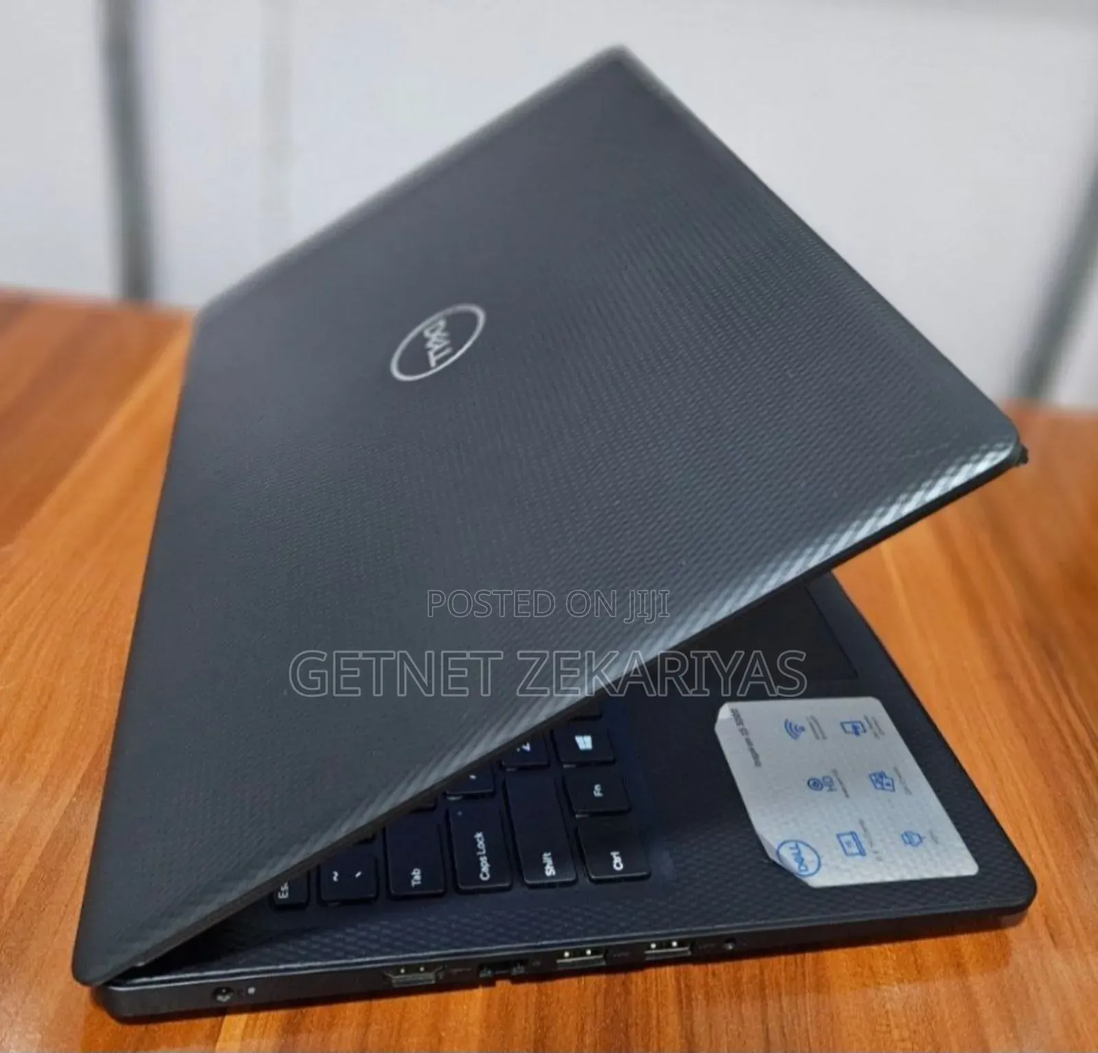 New Laptop Dell Inspiron 15 8GB Intel Core I5 SSD 1T