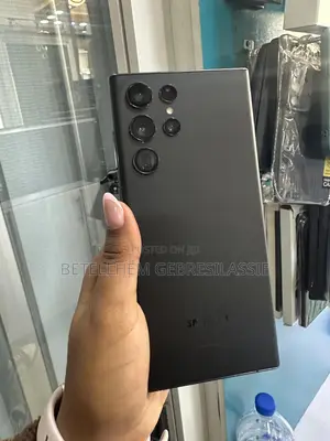 Photo - Samsung Galaxy S22 Ultra 128 GB Black