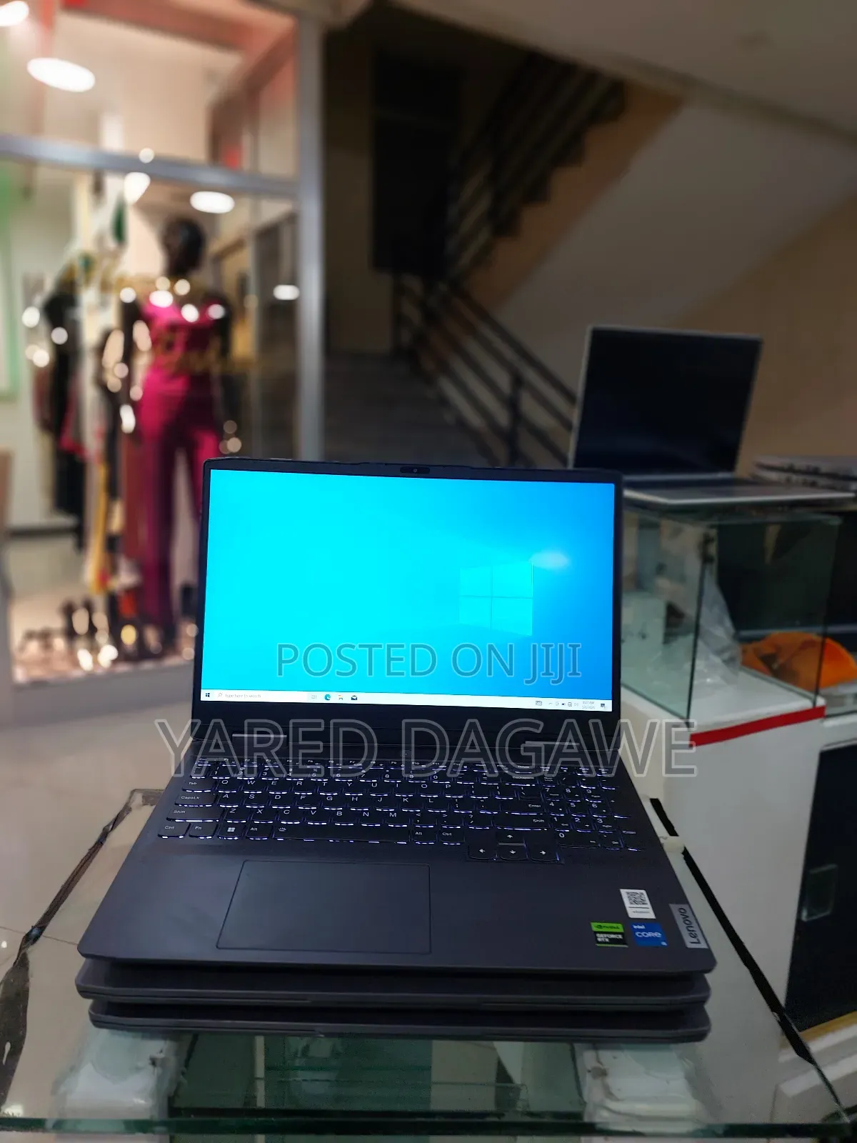 New Laptop Lenovo LOQ 15IRH8 16GB Intel Core I5 SSD 512GB