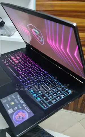 New Laptop MSI Pulse GL76 16GB Intel Core I7 SSD 512GB