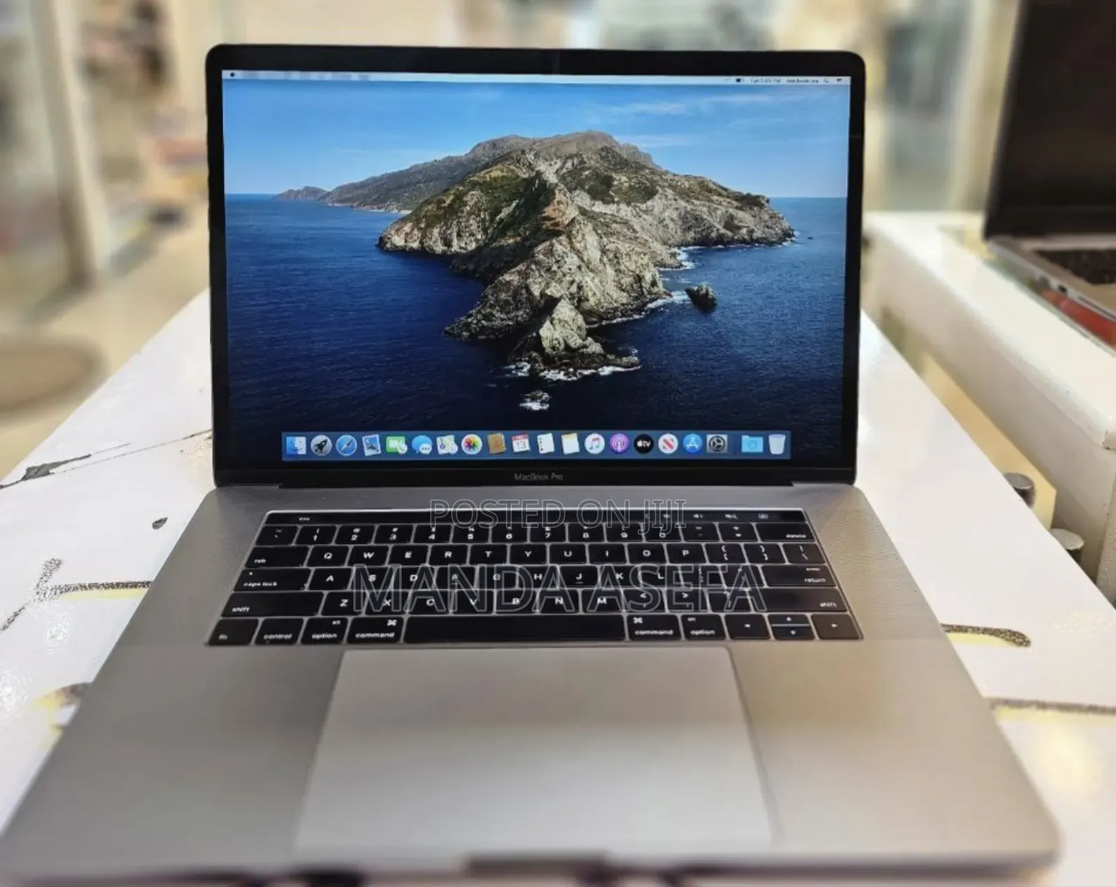 New Laptop Apple MacBook Pro 2016 16GB Intel Core I7 SSD 512GB