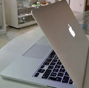 New Laptop Apple MacBook Pro 2019 8GB Intel Core I5 SSD 512GB