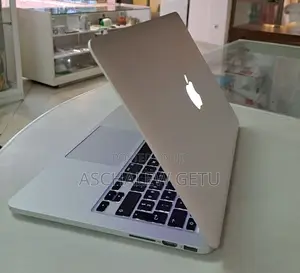 New Laptop Apple MacBook Pro 2019 8GB Intel Core I5 SSD 512GB