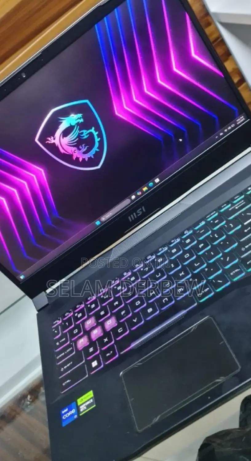 New Laptop MSI Pulse GL76 16GB Intel Core I7 SSD 512GB