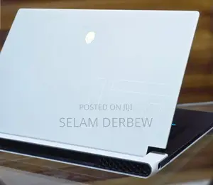 Photo - New Laptop Dell Alienware X17 R1 16GB Intel Core I7 SSD 1T