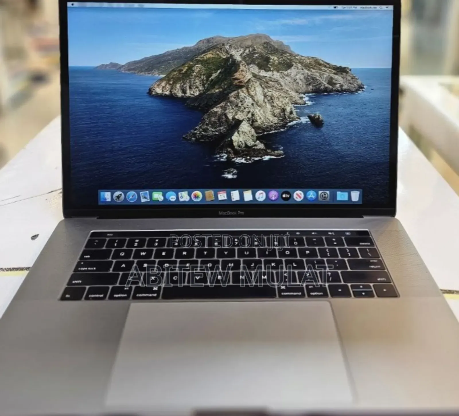 New Laptop Apple MacBook Pro 2016 16GB Intel Core I7 SSD 512GB