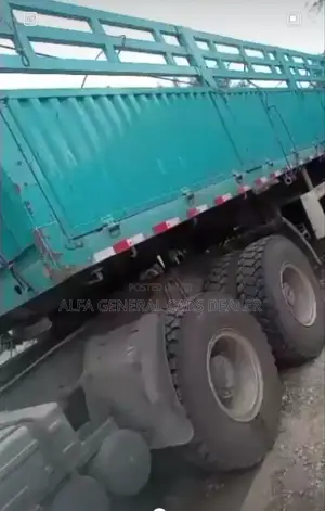 Sino Truck ሀይቤድ 371hp ከነተሳቢው
•2023
•a-22
•40,000