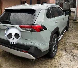 Toyota RAV4 Adventure AWD 2023 Green