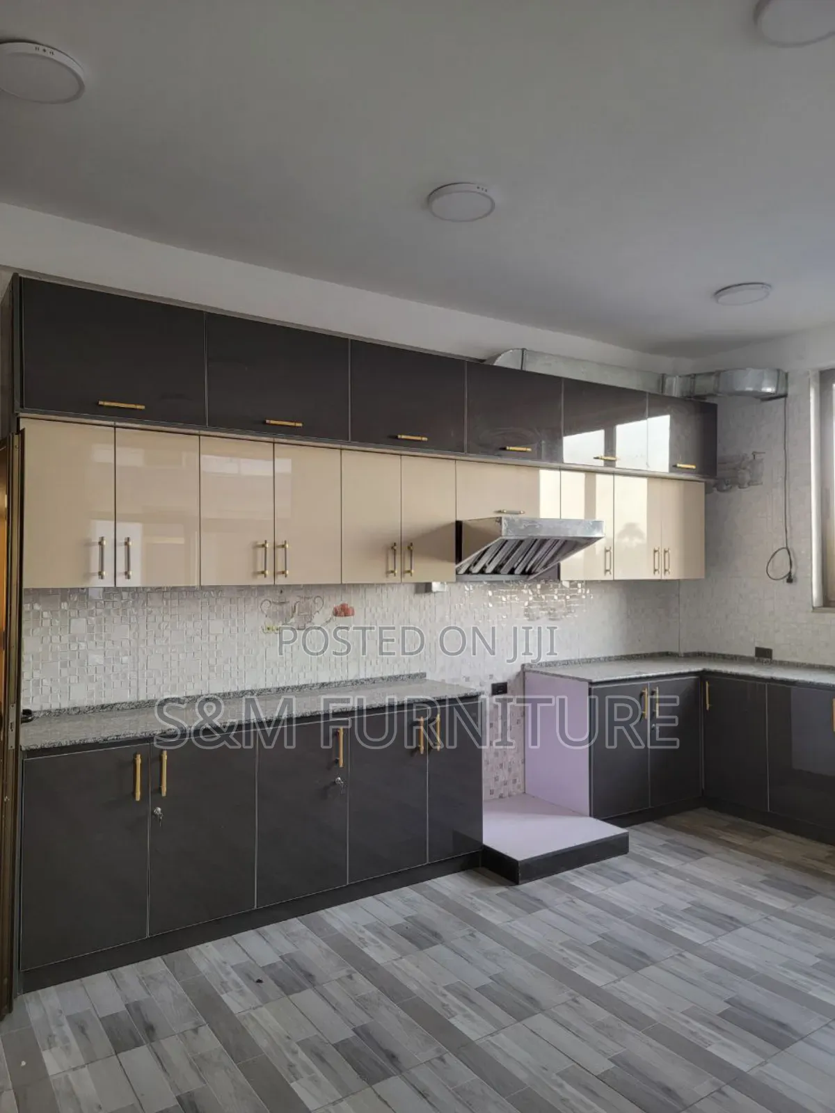 Kitchen Island With the Life of Riley Valued Per M^2.