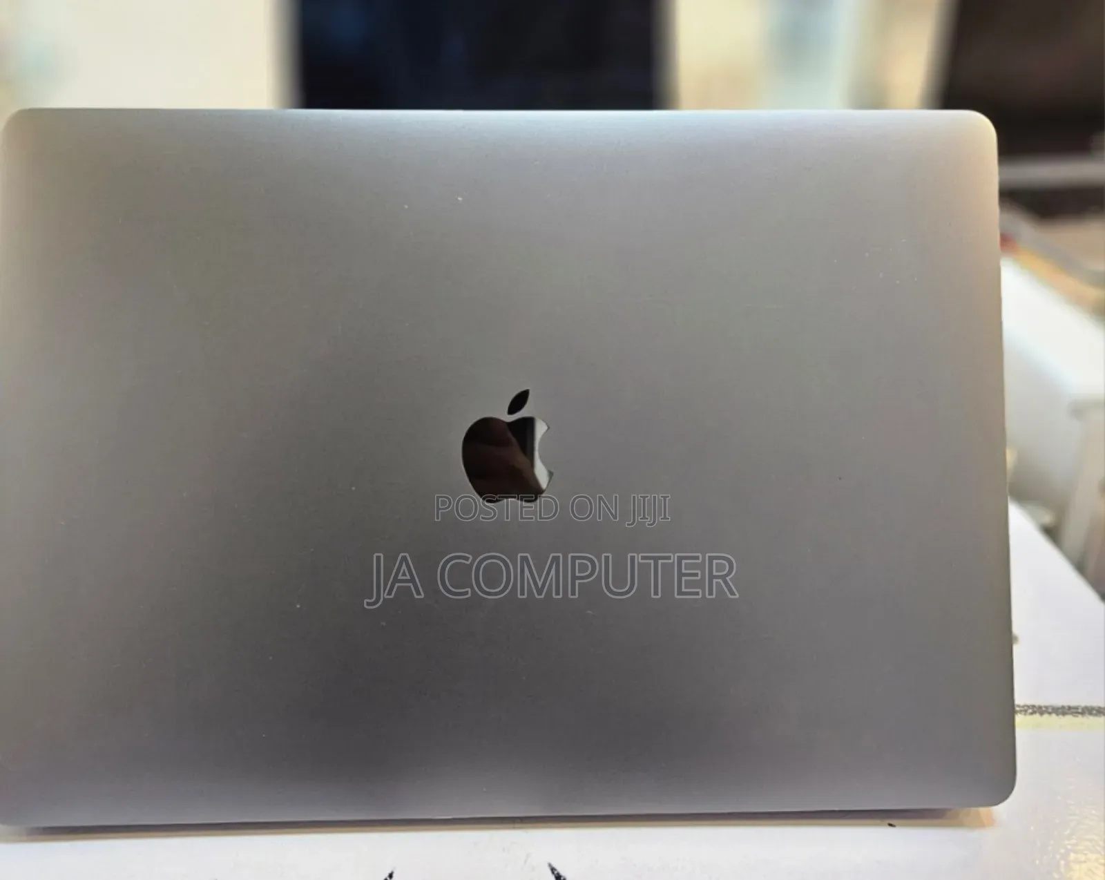 New Laptop Apple MacBook Pro 2016 16GB Intel Core I7 SSD 512GB