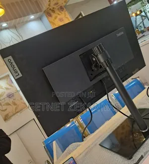 Lenovo Frsmless Monitor